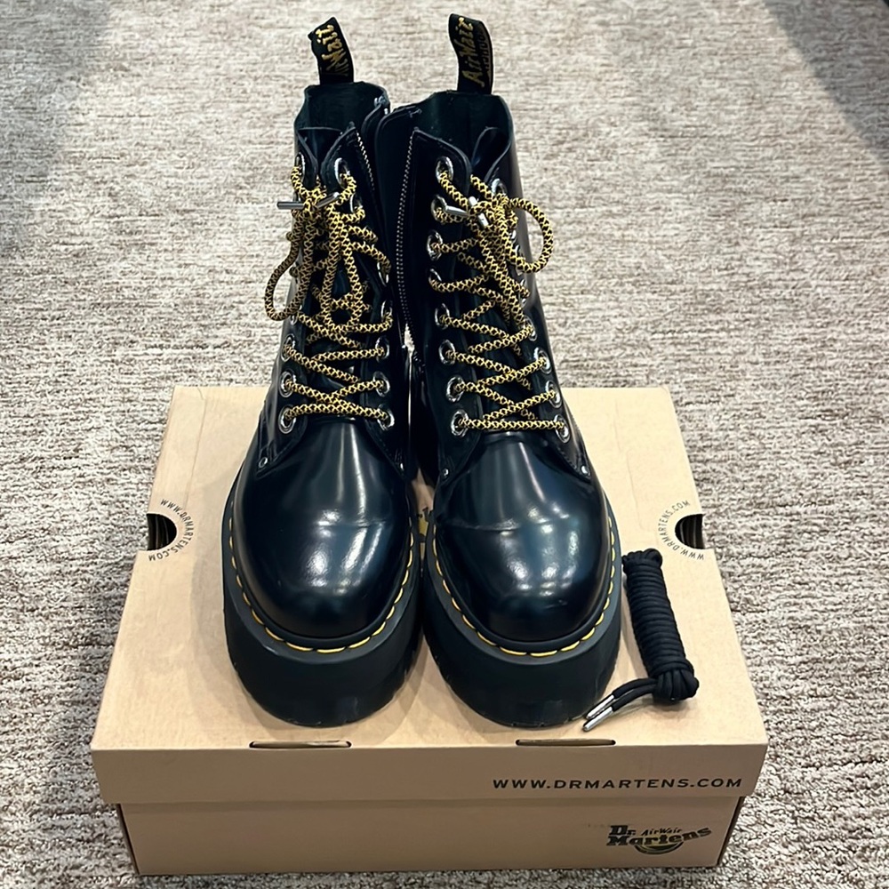 Jadon Platform Doc Martens